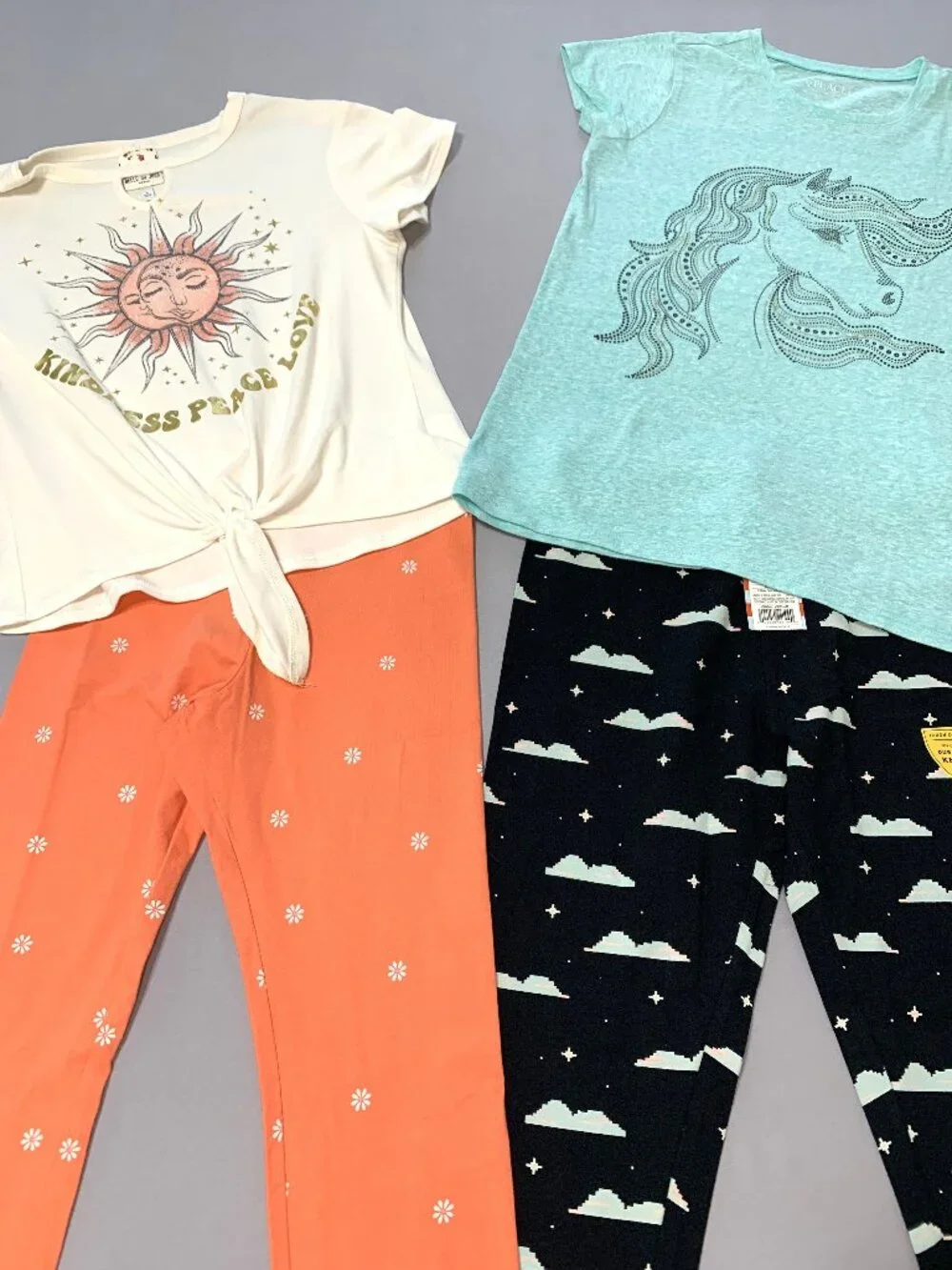 4 Piece Girls Set. Full Length legging. Short Sleeves Graphic T-shirt Size 14/16
